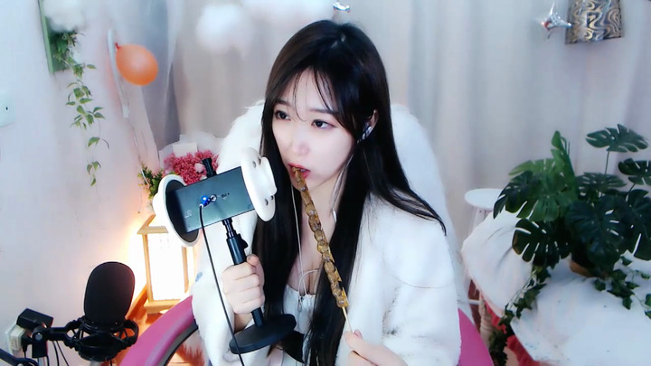 夏喵娜ASMR-《欧尼篇》日本妹妹为你掏耳朵唱歌